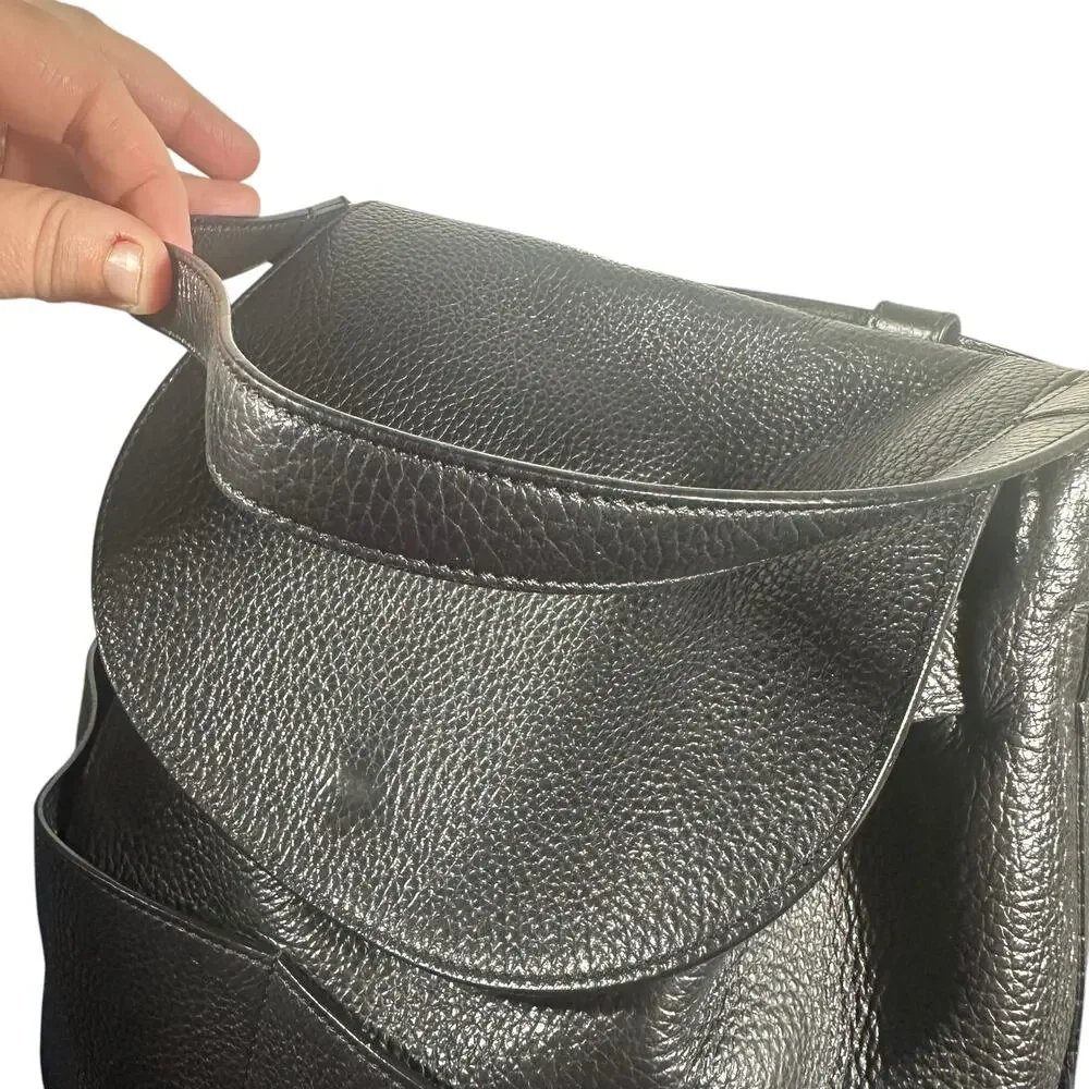 Cuyana black pebbled
